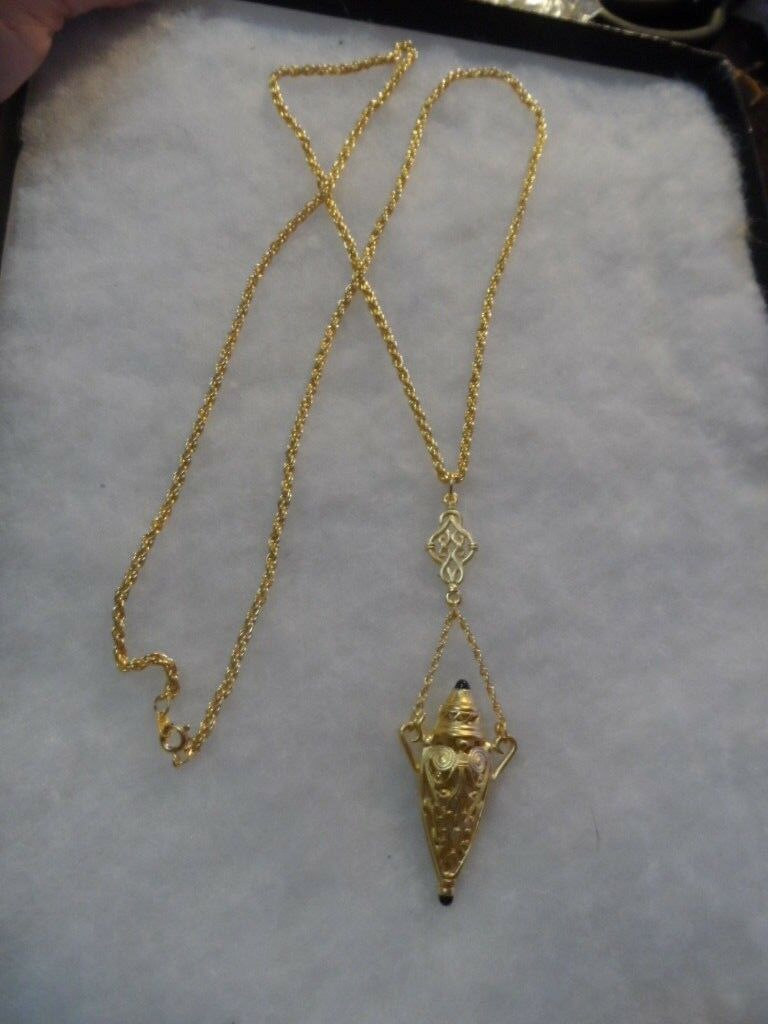 Vintage Brushed Gold Tone Filigree Black Cabochon Urn Necklace
